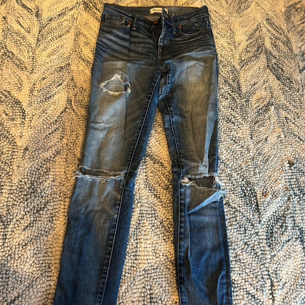 Madewell ripped skinny jeans 25